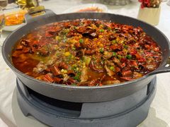 -鑫巴蜀小镇 · 水煮鱼专研店(玉桥店)