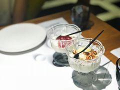 希腊草莓酸奶&希腊核桃蜂蜜酸奶-HELLO MUSAE 拾光缪斯餐厅·纯正希腊风味(苏州中心店)