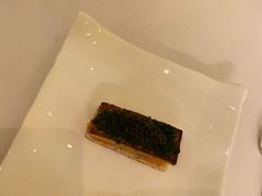 有机蛋黄吐司鱼子酱和香草-Jean Georges