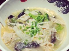 -渝是乎酸菜鱼(龙旗购物中心店)