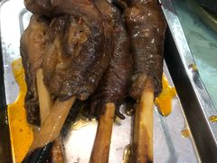 -牧场烧烤餐饮广场