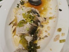 -万龙洲海鲜(大兴绿地缤纷城店)