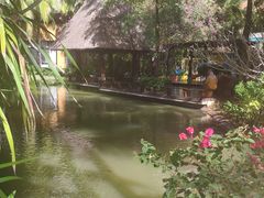 -三亚湾海居铂尔曼度假酒店