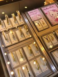 -周大福CHOW TAI FOOK(宝山苏宁易购店)