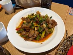 -渝信川菜 · 川味家常菜(财富购物中心店)
