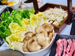 -红鼎豆捞·非遗鲍皇汤火锅(宝丰路店)