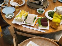 -茸梅路右拐龙虾-农家菜(松江店)