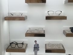-翰佐蔡司小乐圆·依视路星趣控·暴龙眼镜折扣店
