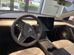 -TESLA 特斯拉(上海太古汇体验店)