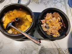 -云海肴·汽锅鸡·云南菜(天山百盛优客店)