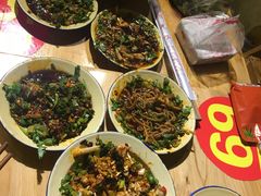 -拈签一笑黄牛肉辣卤串串