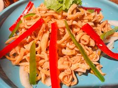 -老牌坊云南鱼豆花火锅(哈西万达店)