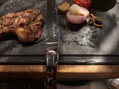 -恰餐厅及酒吧 CHAR Bar & Grill (北京丽都皇冠假日店)