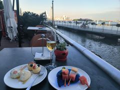 -中茵皇冠假日酒店·棕榈岛湖畔餐厅