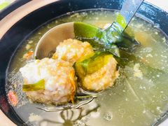 狮子头裙带菜汤-椿记烧鹅(建干路店)
