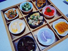 九宫格玲珑前菜-新仙清汤牛腩(铜锣湾店)