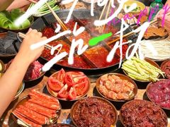-渝嘴小老弟老火锅(华新村店)
