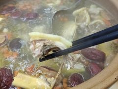 -广味炭炉鸡煲(宝业路分店)