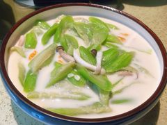 清炒丝瓜-铜锣湾·有麝自然香(重庆新天地店)