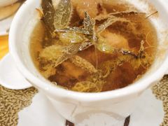 石橄榄炖排骨汤-粤·向群饭店(泮塘路店)