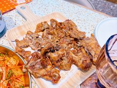 -小董哥烤串·爆汁大油边(故宫店)