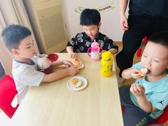 -MuaKids Garden
