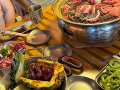 -叽叽扎扎烤肉场(生态城万达店)