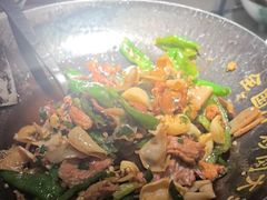 -费大厨辣椒炒肉(高铁吾悦广场店)