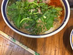 -云阿蛮云南生烫牛肉米线(奉贤路店)