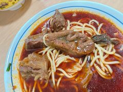 二两牛肉面-易毛特色牛肉面(解放碑步行街店)