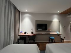 -珠海拱北口岸智选假日酒店