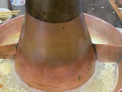 -果松木炭酸菜铜火锅·外婆参鸡汤