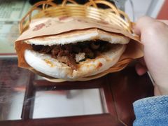 肉夹馍-河州春清真西北特色美食(虎踞路店)