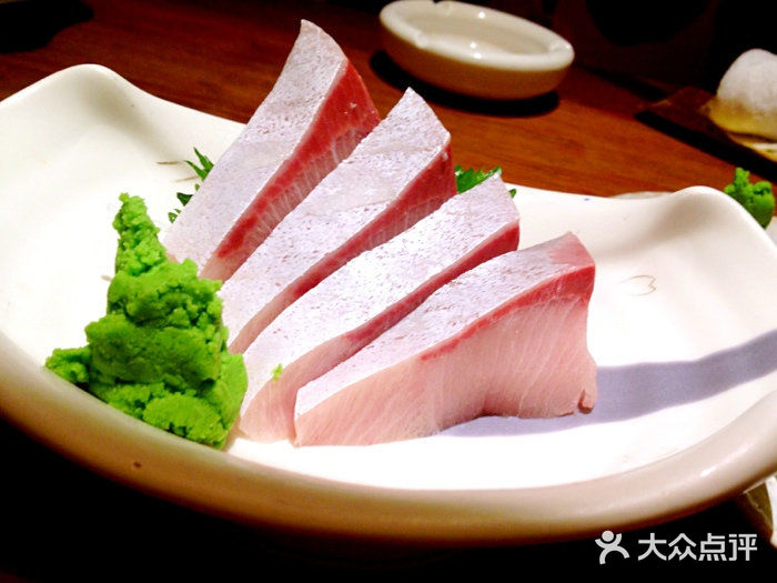吉兆火炙寿司(体育中心店)油甘鱼腩刺身图片