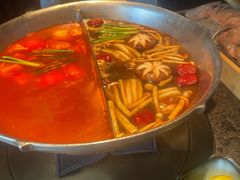 -湊湊火锅·茶憩(新中关购物中心店)