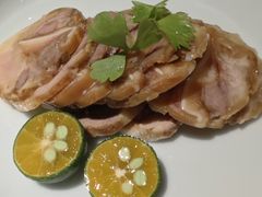 长兴传统咸猪糕-庐灶江南·江南菜·四合院Bistro(东直门雍和宫·原华侨宾馆店)