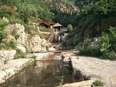 -大平台龙居瀑布旅游区