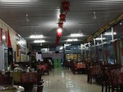 大堂-何适山庄 ·可团建(水长城P2停车场店)