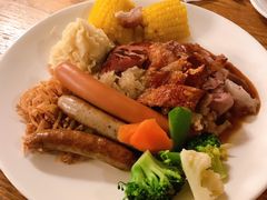 巴伐利亚香肠拼盘-宝莱纳啤酒花园餐厅PAULANER BRAUHAUS Nanjing(广州路店)