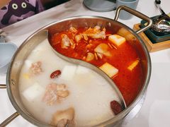 猪手鸳鸯锅-小街猪手(团结湖店)