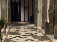 -万泊酒店(长沙五一广场国金中心店)