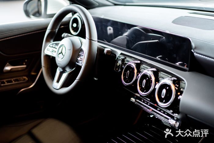 宁波宁兴新宇奔驰4S店(庄市店)图片