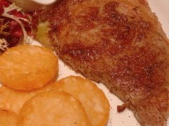 牛排-上海东方佘山翰悦阁酒店·Vie全日制餐厅