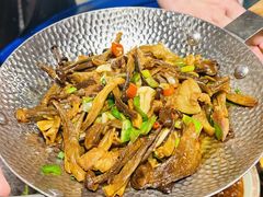 -雀舞云南菜(天津天河城购物中心店)