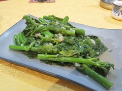 蒜蓉炒芥兰-天宝食坊·啫啫煲大排档(西华路店)