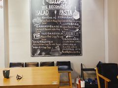 大堂-HELLO 27 意面·沙拉·帕尼尼