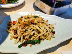 -魏铭鱼头捞饭(晋阳路店)