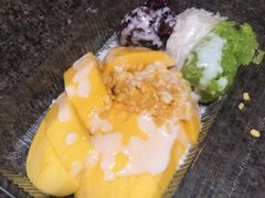 -芒果糯米饭摊子