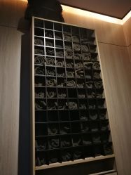 -HAIR CORNER