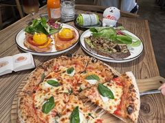 -Common Table · Brunch & Coffee
